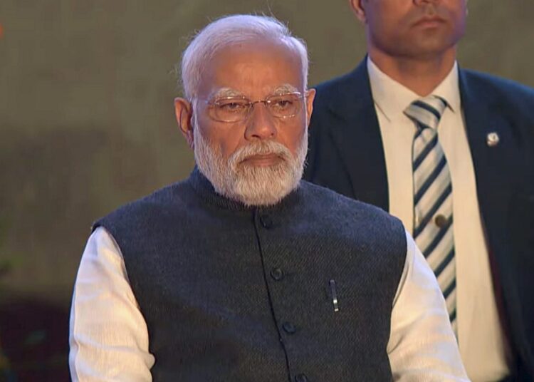 PM MODI ने सावरकर की पुण्यतिथि पर उन्हें श्रद्धांजलि अर्पित की