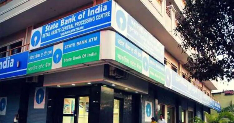SBI ने फ्लाईवायर के साथ किया समझौता, विदेश में पढ़ने वाले भारतीय छात्रों को मिलेगी ये बड़ी सुविधा 1 SBI ने फ्लाईवायर के साथ किया समझौता, विदेश में पढ़ने वाले भारतीय छात्रों को मिलेगी ये बड़ी सुविधा