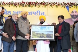 पठानकोट में चमरोड़ पत्तन में पहली ‘एन. आर. आई. मिलनी’ की शुरुआत