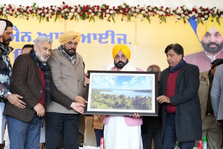 पठानकोट में चमरोड़ पत्तन में पहली ‘एन. आर. आई. मिलनी’ की शुरुआत