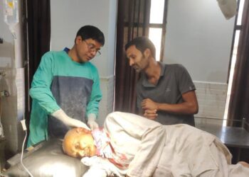 आरा कोर्ट के पास हत्या आरोपी पर फायरिंग, पेशी पर पहुंचे बुजुर्ग के कान