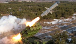 उत्तर कोरिया ने सतह से समुद्र तक मार करने वाली मिसाइल का किया परीक्षण