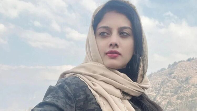 जिस कश्मीरी लड़की के बयान की हर तरफ हुई चर्चा