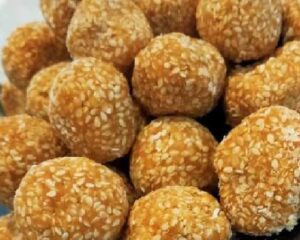 तिल/भीष्म द्वादशी भोग: तिल के लड्‍डू बनाने की विधि, नोट करें रेसिपी