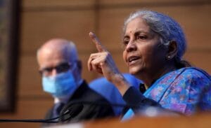सरकार छत पर सौर ऊर्जा, मुफ्त बिजली को लोकप्रिय बनाने पर ध्यान करेगी केंद्रित : Sitharaman