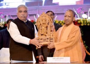 हमने UP को बीमारू मानसिकता से उबारा : CM Yogi