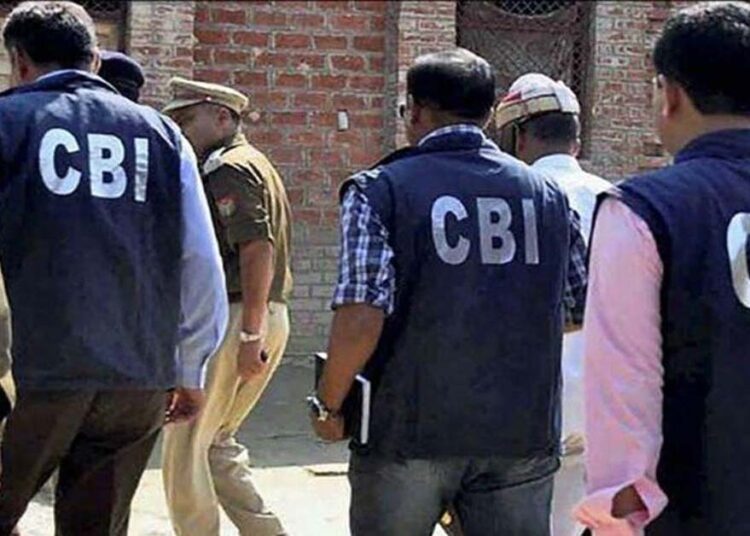 हरदोई में रेलवे के कार्यालय पर CBI की रेड से हड़कंप