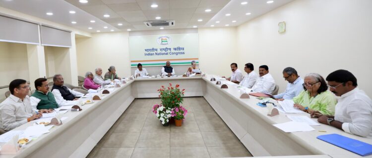 चुनाव लड़ने के पैसे नहीं.. आखिर कांग्रेस का वो क्या दर्द है कि एकसाथ आ खरगे, 1 नई दिल्ली, 21 मार्च (The News Air)