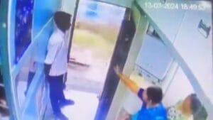 चलती ट्रेन में हार छीनने की कोशिश, फिर जो हुआ, दिल दहला देगा VIDEO