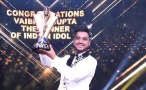 Kanpur के वैभव गुप्ता रियलिटी शो इंडियन आइडल 14 के विजेता बने - Dainik Savera Times