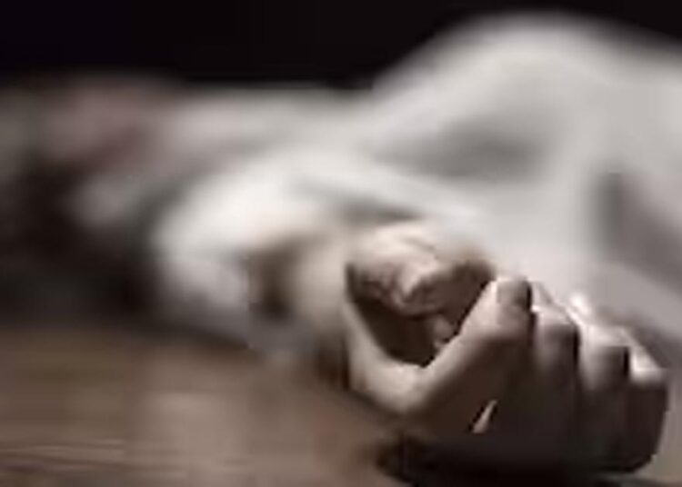 MP: झील से 8 साल की मासूम का शव बरामद, गुस्साए लोगों ने शराब की दुकान जलाई