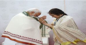 PM Modi ने साउथ की दिग्गज अभिनेत्री Vyjayanthimala से की मुलाकात, देखें तस्वीरें