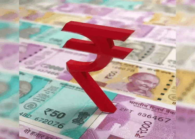Rupee Vs Dollar: शुरुआती कारोबार में अमेरिकी डॉलर के मुकाबले रुपया सीमित दायरे में रहा
