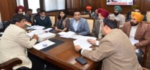 चंडीगढ़ में तीन विभागों के उच्च अधिकारियों के साथ की मीटिंग