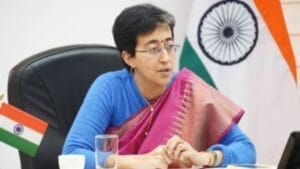 'केजरीवाल जी को जेल में डाल दिया, हम नहीं खेलेंगे होली', आम आदमी पार्टी ने लिया संकल्प | Delhi minister Atishi Marlena wished holi commented on cm kejriwal