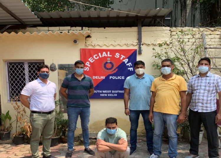 दिल्ली पुलिस को मिली बड़ी क़ामयाबी अंतर्राष्ट्रीय मोबाइल फोन तस्करी रैकेट का किया भंडाफोड़