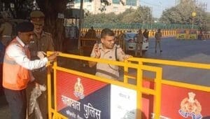 देश में होली पर हुड़दंग करने वालों पर नजर, 44 से ज्यादा प्रमुख चौराहों पर हो रही चेकिंग - Dainik Savera Times