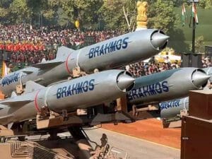 पाकिस्तान पर कैसे 'गलती' से चल गई थी ब्रह्मोस मिसाइल, भारतीय वायुसेना ने बताया क्या-क्या हुआ था? - indian air force told in delhi high court how brahmos missile was fired on pakistan