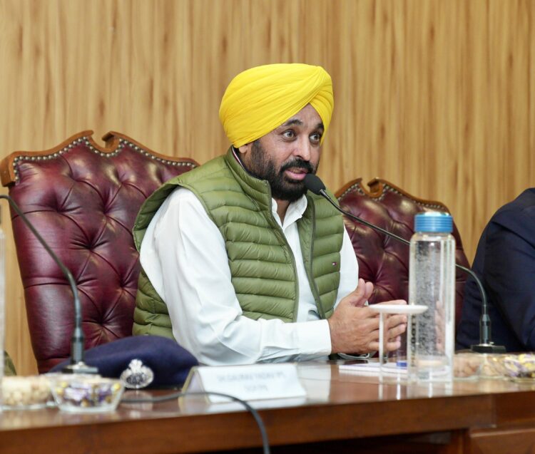 पुलिस अधिकारियों