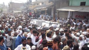 मुख्तार के जनाजे में शामिल नहीं हो पाए पत्नी-बेटे, 50000 घोषित है इनाम