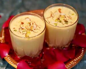 रंग पंचमी के पर्व पर बनाएं ये 5 तरह की खास ठंडाई, देगी तपती गर्मी को मात