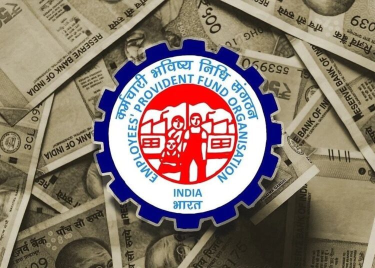 विकसित भारत की ओर तेजी से बढ़ रहा देश, रोजगार के मोर्चे पर आई ये खबर