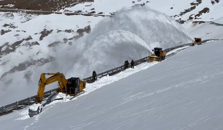 सीमा सड़क संगठन ने Leh-Manali National Highway खोलने का कार्य किया शुरू