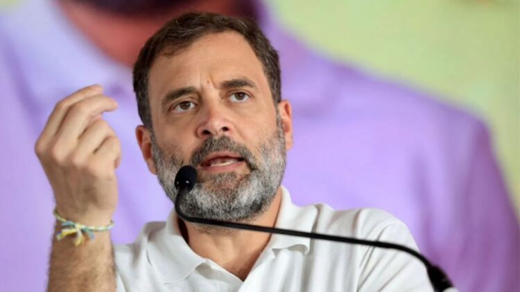 हमारे नेता ट्रेवल नहीं कर सकते, रेल टिकट तक के लिए पैसे नहीं: राहुल