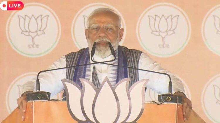 EVM-VVPAT पर SC का फैसला, पीएम मोदी बोले- ‘ईवीएम को बदनाम करने…