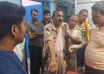 Bihar: Attack On Police Team In Begusarai; Policemen Had Gone To Arrest The Liquor Mafia; Constable Injured - Amar Ujala Hindi News Live