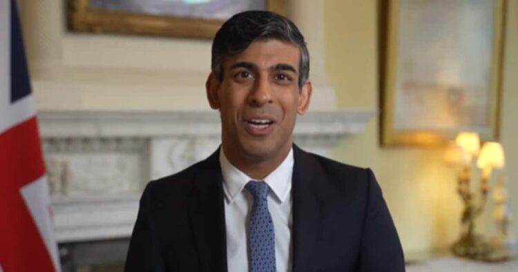 ब्रिटेन में रहना है तो भरना पड़ेगा ज्यादा टैक्स, जानें क्या है नया नियम