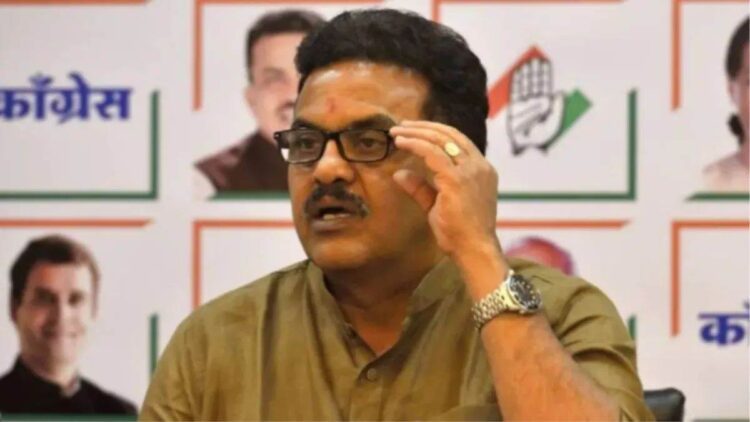 Sanjay Nirupam: संजय निरुपम पर कांग्रेस का एक्शन, स्टार कैंपेनर की लिस्ट से हटाया