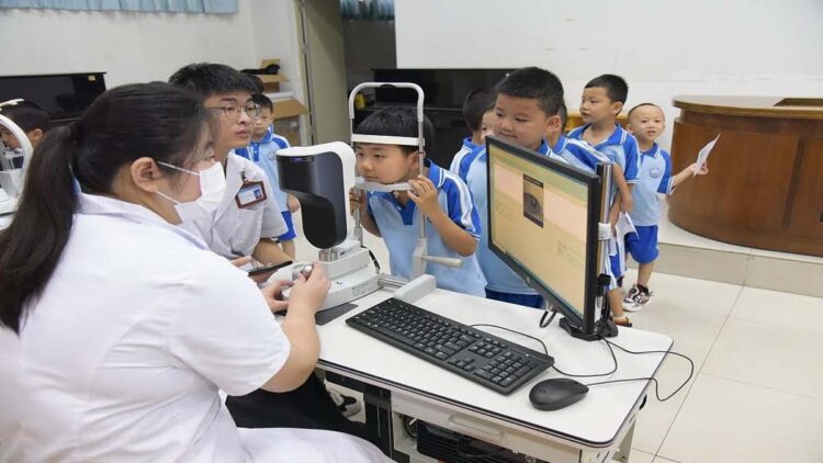 चीन में बच्चों और किशोरों की स्वास्थ्य स्थिति में आया सुधार