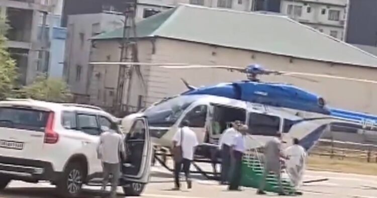 लोकसभा चुनाव: हेलीकॉप्टर में बैठते समय गिर गईं ममता बनर्जी, पैर में लगी चोट