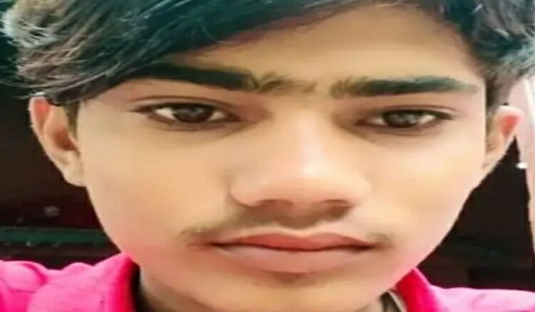 पलवल में तेज रफ्तार ट्रैक्टर ने ली युवक की जान, खड़ी बाइक में मारी टक्कर,