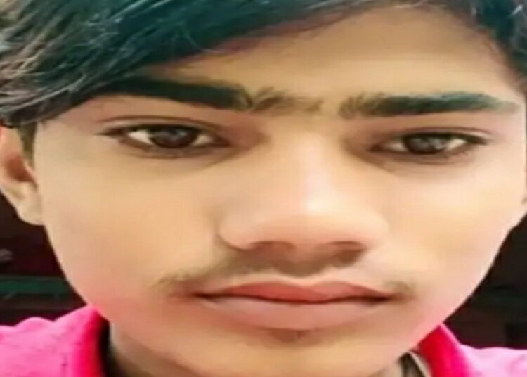 पलवल में तेज रफ्तार ट्रैक्टर ने ली युवक की जान, खड़ी बाइक में मारी टक्कर,