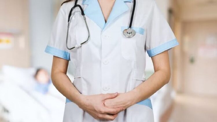 हत्या या कुछ और….दोस्त के साथ घूमने निकली, फिर रेलवे ट्रैक पर मिला MBBS की छात्रा का शव