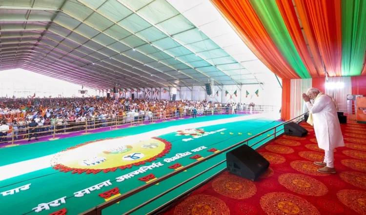 मुस्लिम बुद्धिजीवियों की राय: मोदी काल में भेद भाव के बिना चौतरफा विकास, सुरक्षित हाथ में राष्ट्र