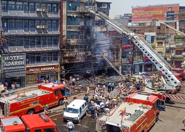 पटना के पाल होटल में लगी भीषण आग, पांच की मौत; 15 घायल