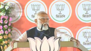 TMC ने रामनवमी उत्सव रोकने की कोशिश की… PM मोदी का ममता पर हमला