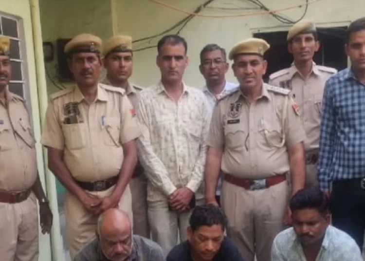 पुलिस ने डकैती की योजना बना रहे दो हिस्ट्रीशीटर समेत पांच बदमाशों को पकड़ा