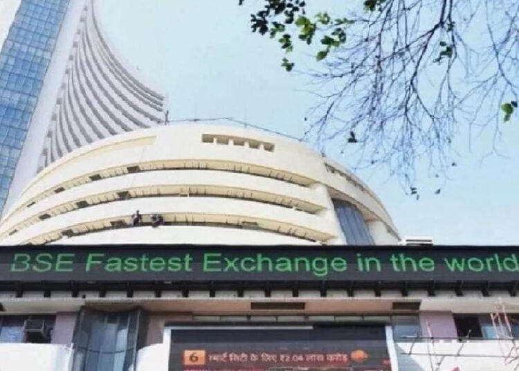 भारतीय शेयर बाजार में दिखा दबाव, FPI कर रहे हैं बाजार में बिकवाली