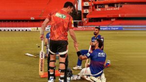 SRH vs RCB: उधर विराट कोहली इधर पैट कमिंस, दोनों ने बरसाए छक्के,