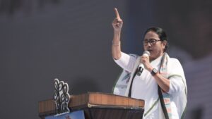आप जहरीले सांप पर भरोसा कर सकते हैं, BJP पर नहीं... कूचबिहार रैली में बोलीं ममता बनर्जी