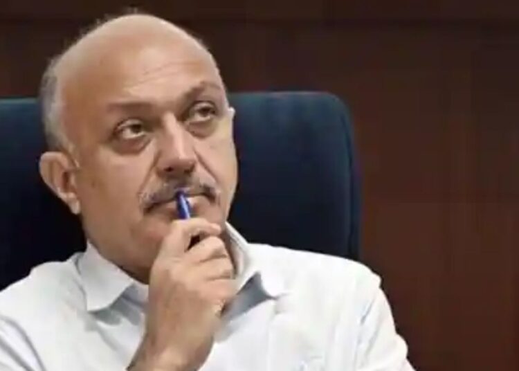 दिल्ली सरकार के दो अफसरों के खिलाफ कोर्ट के आदेश पर FIR, ये है मामला