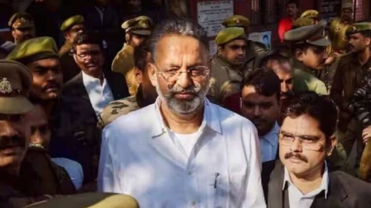 मुख्तार अंसारी को कहां आया हार्ट अटैक? सरकार और बांदा जेल 1 मुख्तार को कहां आया हार्ट अटैक? सरकार और जेल प्रशासन के अलग-अलग बयान