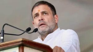 "मैं आपको सिर्फ एक मतदाता नहीं बल्कि अपने परिवार की तरह मानता हूं" : Rahul Gandhi