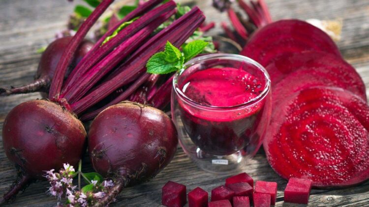 रोजाना चुकंदर का करें सेवन, मिलेंगे ये बेहतरीन स्वास्थ्य लाभ,बीमारियां रहेंगी दूर