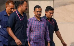 लोकतंत्र को अपने तरीके से काम करने दें...केजरीवाल को सीएम पद से हटाने की दूसरी याचिका भी खारिज