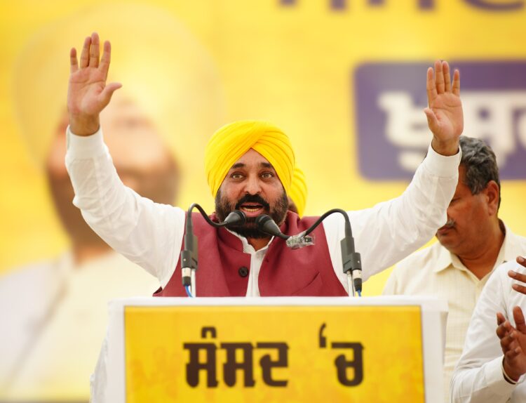 मुख्यमंत्री भगवंत मान ने गुरदासपुर से आप उम्मीदवार शैरी कलसी के लिए किया प्रचार 1 bhagwant mann jansabha